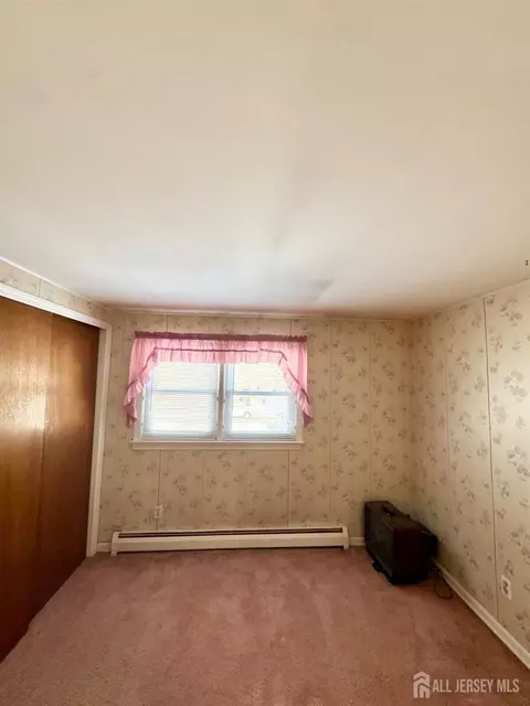 Bedroom - 107 Zoar Pl, Middlesex, NJ 08846 photo 6 of 6