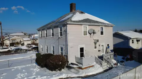48 Locust St, Carteret, NJ 07008