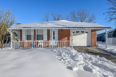 27 Bahamia Dr, Toms River, NJ 08757