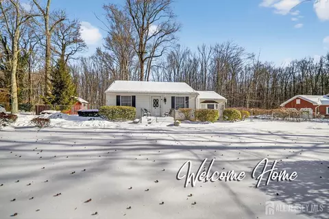 163 Deans Ln, South Brunswick, NJ 08852