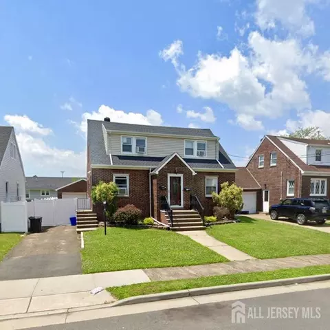 41 Elmwood Ave, Carteret, NJ 07008