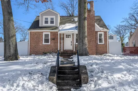 341 Forest Dr, Union, NJ 07083