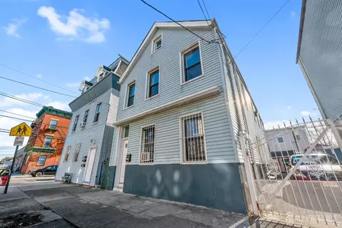 113 2nd St, Elizabeth, NJ 07206