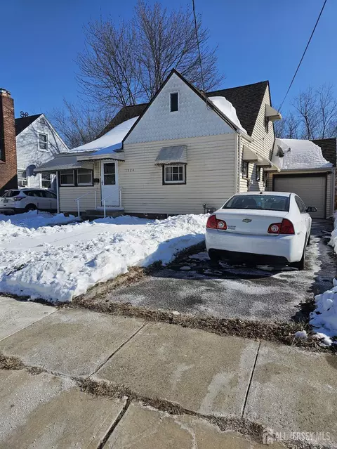 1924 Caroline Ave, Linden, NJ 07036