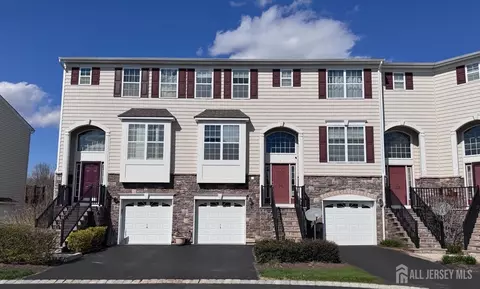 26 Daly Ct, Old Bridge, NJ 08857