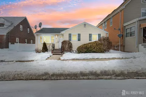39 Leick Ave, Carteret, NJ 07008