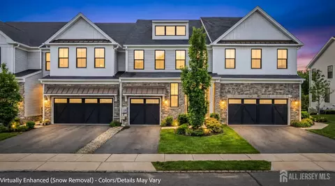 20 Hyacinth Ln, Monroe, NJ 08831