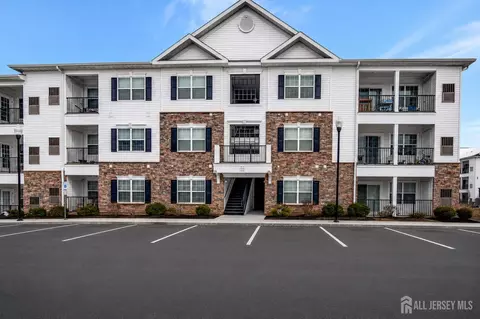715 Stiller Ln, Monroe, NJ 08831