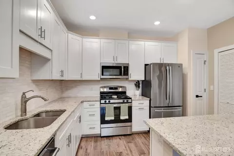 715 Stiller Ln, Monroe, NJ 08831