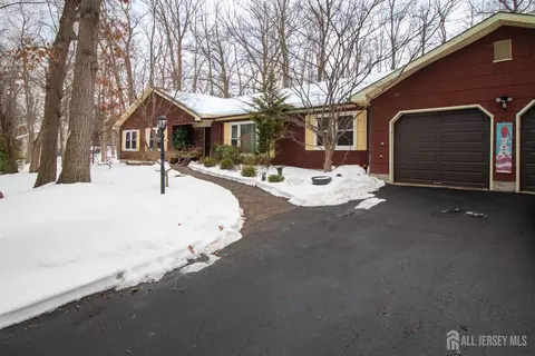 20 Edward Ave, Monroe, NJ 08831