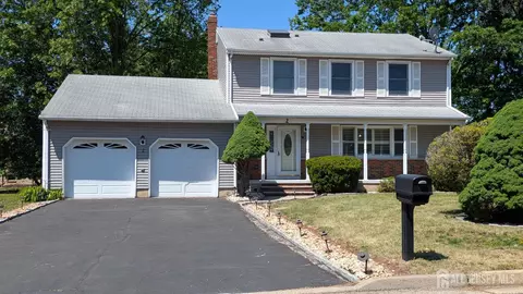 2 Lioni Ct, Piscataway, NJ 08854