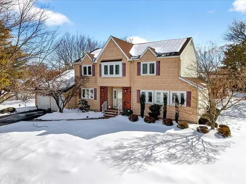 1 Joshua Ct, South Brunswick, NJ 08824