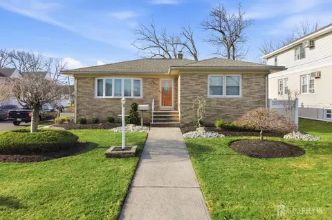243 E Cherry St E, Carteret, NJ 07008