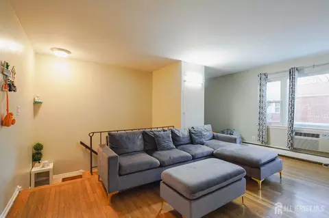 72 Fox Rd #1B, Edison, NJ 08817