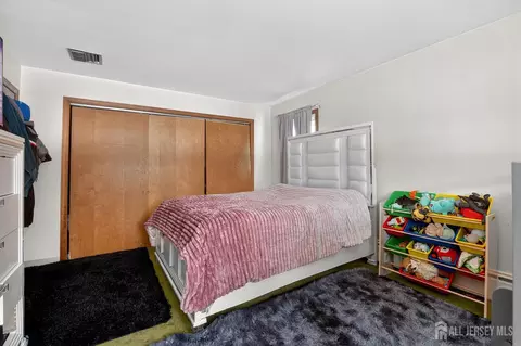 Bedroom - 6 E 2nd St, Port Reading, NJ 07064 photo 6 of 7