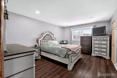 Bedroom - 6 E 2nd St, Port Reading, NJ 07064 photo 1 of 7