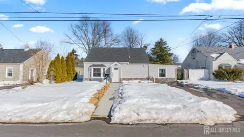 47 Hillcrest Ave, Edison, NJ 08817