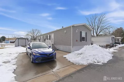 511 Sykesville Rd #116, Wrightstown, NJ 08562
