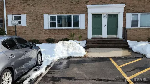 182 Evergreen Rd #3A, Edison, NJ 08837