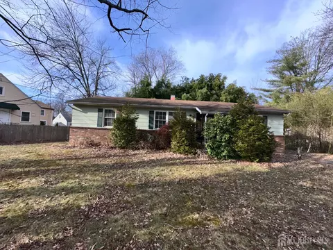 1894 4th St, Dunellen, NJ 08812