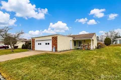 110 Chatham Dr # -C, Monroe, NJ 08831