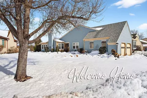 3 George Washington Dr, Monroe, NJ 08831