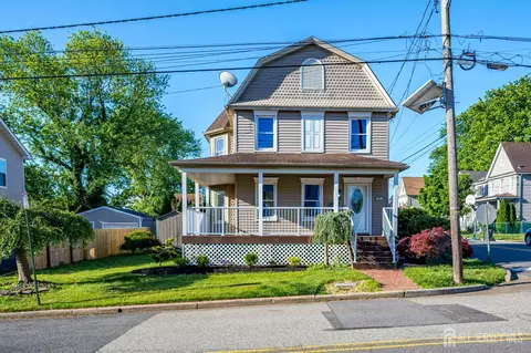 25 Homestead Ave, Avenel, NJ 07001