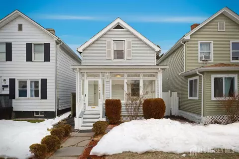 16 Steiner Pl, North Plainfield, NJ 07060