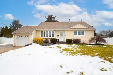 1397 Seminole Rd, North Brunswick, NJ 08902