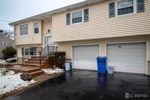 2250 Plainfield Ave N, Piscataway, NJ 08854