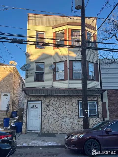 212 Hall Ave, Perth Amboy, NJ 08861