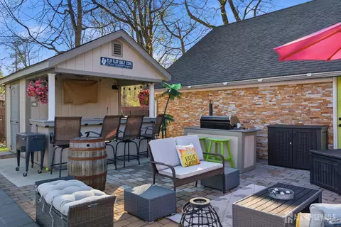 Exterior - 151 Beechwood Ave, Middlesex, NJ 08846 photo 7 of 8