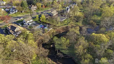 View/Area - 151 Beechwood Ave, Middlesex, NJ 08846 photo 3 of 5