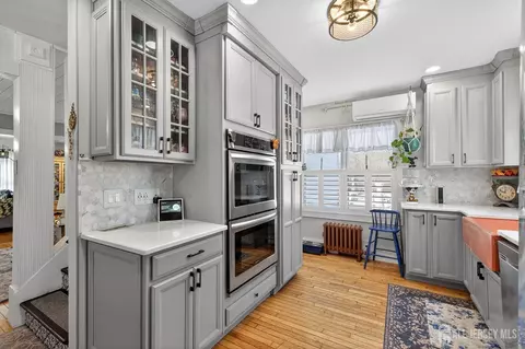 Kitchen - 151 Beechwood Ave, Middlesex, NJ 08846 photo 1 of 4