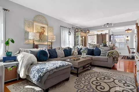 Living - 151 Beechwood Ave, Middlesex, NJ 08846 photo 1 of 3