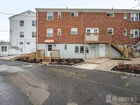 2 Garfield Park, Edison, NJ 08837