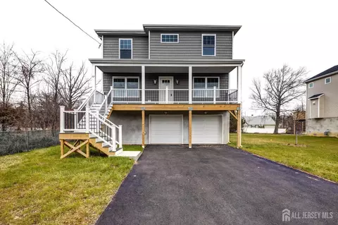 17 John St, Old Bridge, NJ 08857