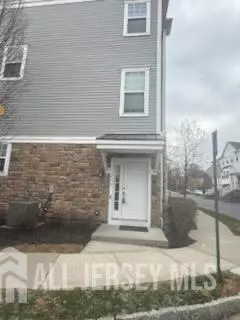 1426 Hudson Cir, Highland Park, NJ 08904