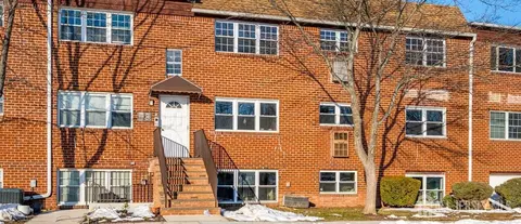 342 College Dr, Edison, NJ 08817