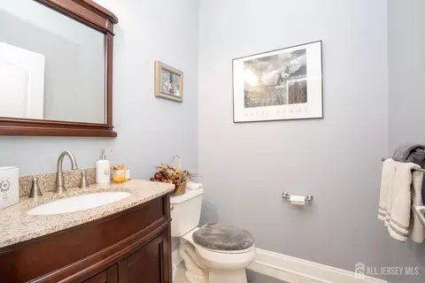 Entry Way - 2 Rustic Ct, Monroe, NJ 08831 photo 8 of 9