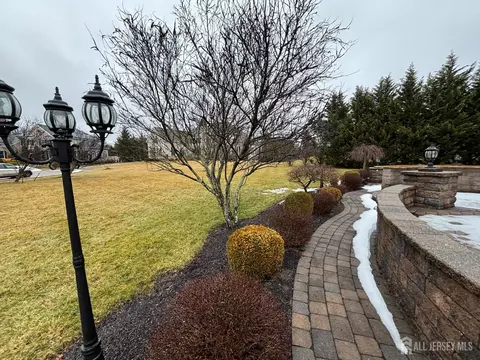 Exterior - 2 Rustic Ct, Monroe, NJ 08831 photo 7 of 11