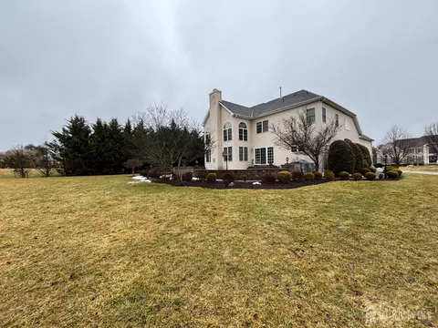 Exterior - 2 Rustic Ct, Monroe, NJ 08831 photo 4 of 11