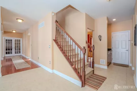 Entry Way - 2 Rustic Ct, Monroe, NJ 08831 photo 4 of 9