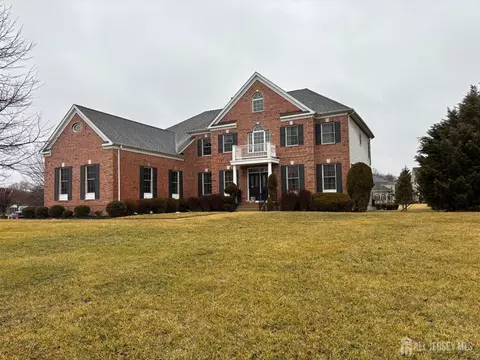 Exterior - 2 Rustic Ct, Monroe, NJ 08831 photo 9 of 11