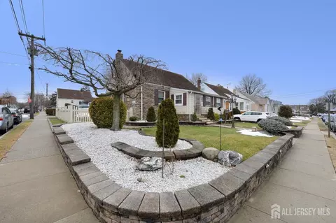 379 Ashley St, Perth Amboy, NJ 08861