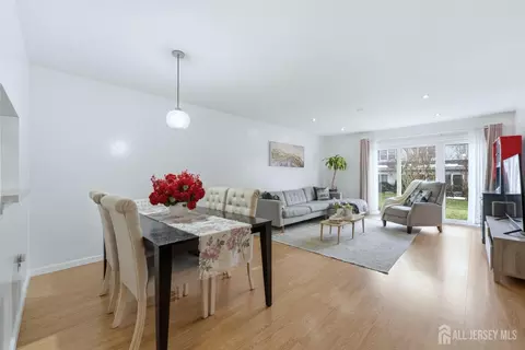 334 Mcdowell Dr, East Brunswick, NJ 08816