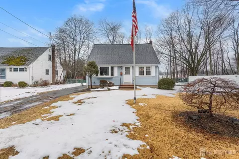 336 W Crescent Pkwy, South Plainfield, NJ 07080