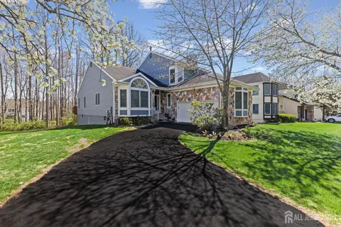 36 Lavender Dr, Princeton, NJ 08540