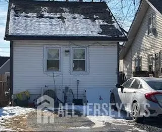 338 Shoreland Cir, South Amboy, NJ 08879
