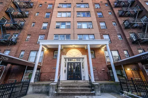2520 John F Kennedy Blvd, Jersey City, NJ 07304